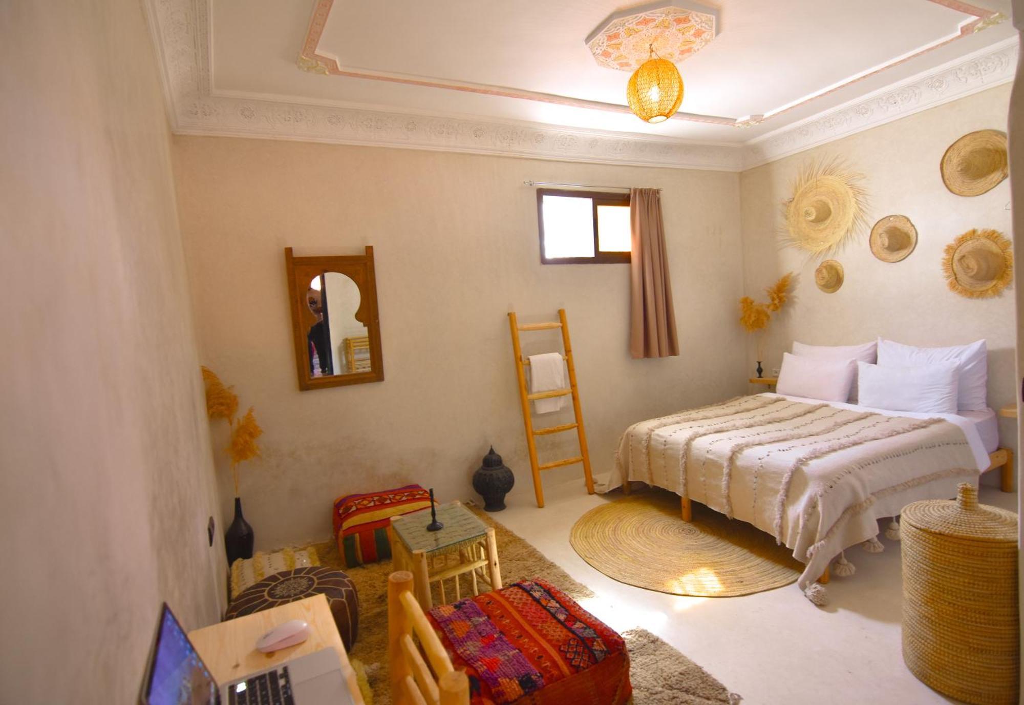 Caban Surf Hostel Tamraght Exterior photo